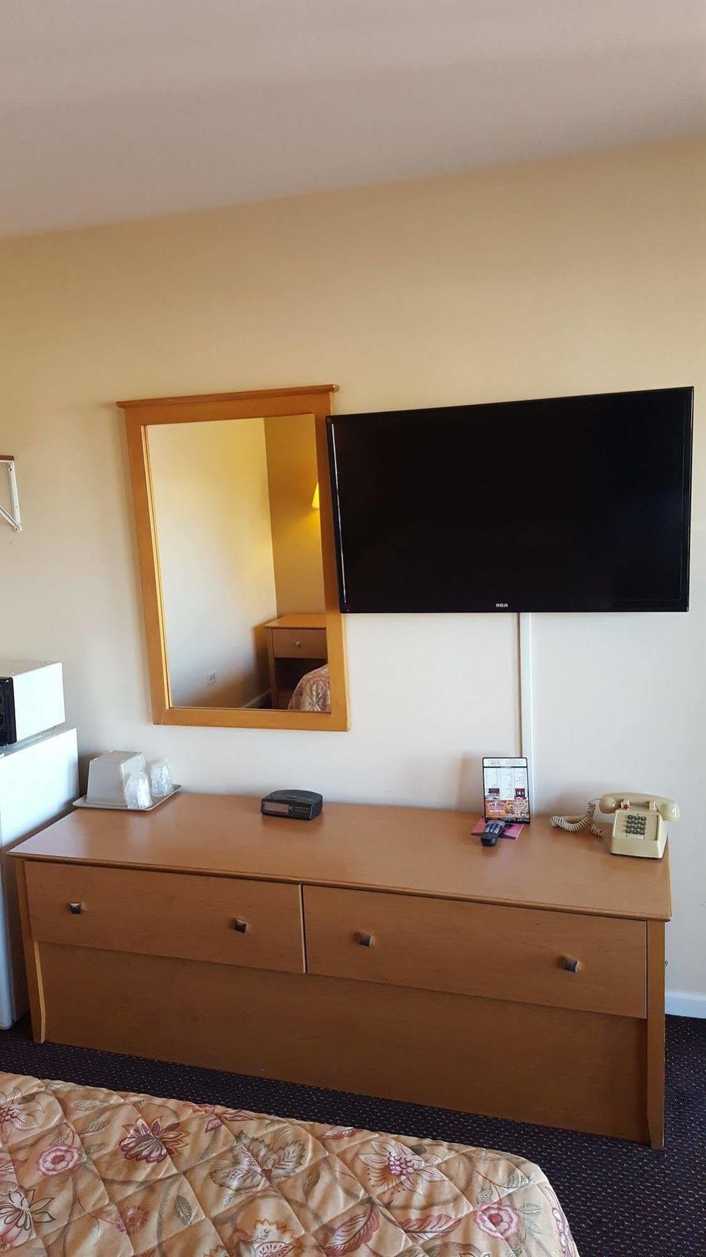 New Relax Inn Bridgeview Exteriör bild